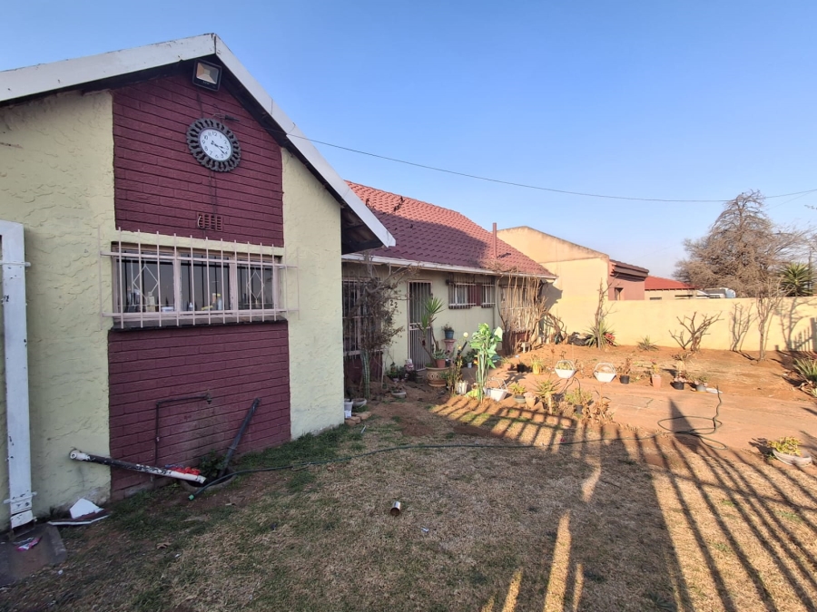 3 Bedroom Property for Sale in Finsbury Gauteng