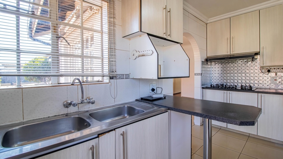 4 Bedroom Property for Sale in Lenasia South Gauteng