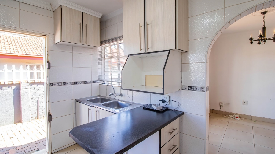 4 Bedroom Property for Sale in Lenasia South Gauteng