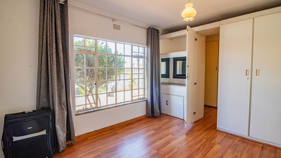 4 Bedroom Property for Sale in Lenasia South Gauteng