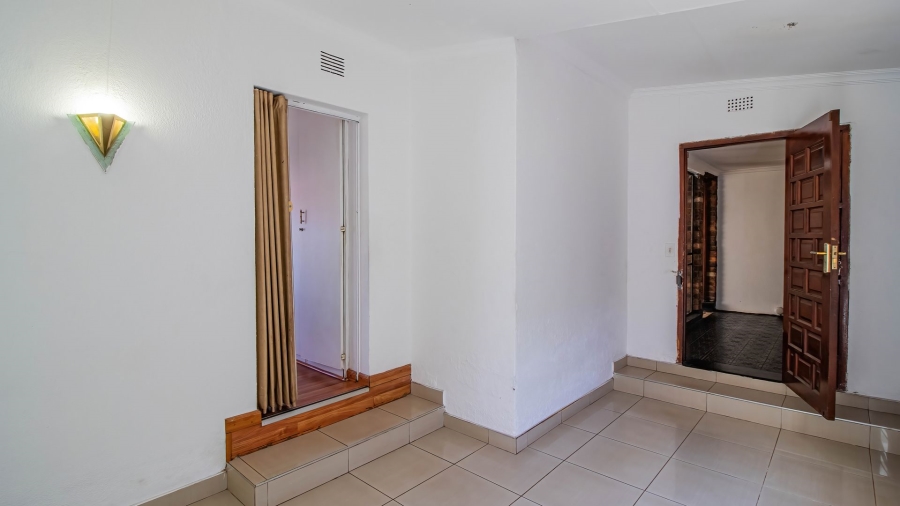 4 Bedroom Property for Sale in Lenasia South Gauteng