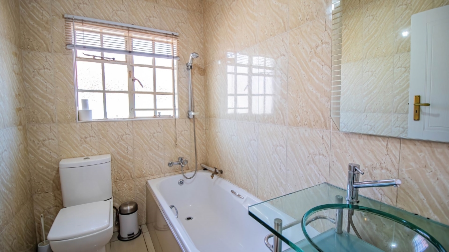 4 Bedroom Property for Sale in Lenasia South Gauteng