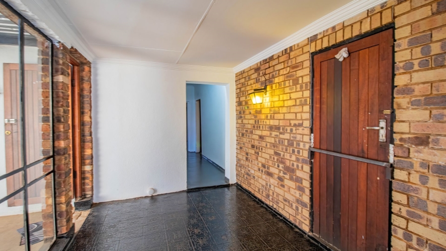 4 Bedroom Property for Sale in Lenasia South Gauteng