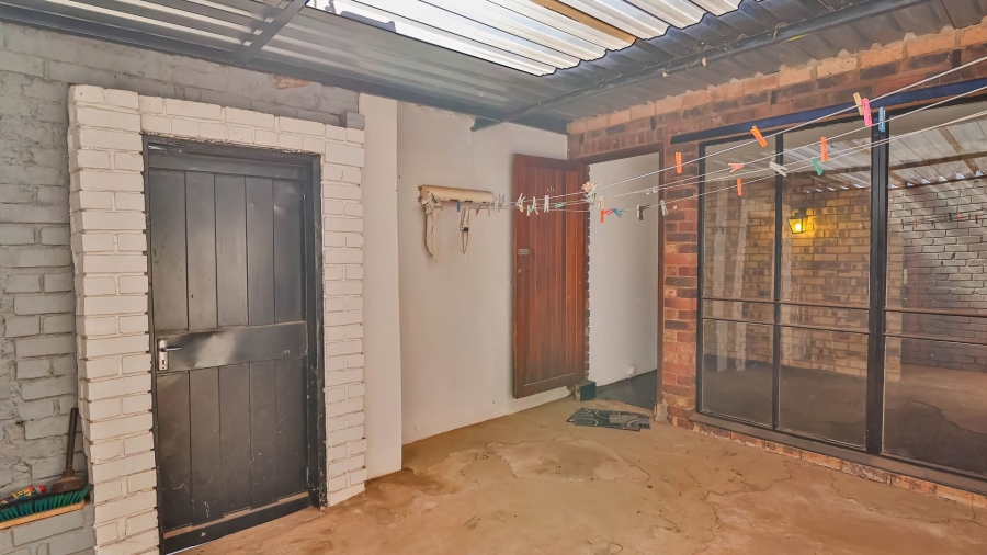 4 Bedroom Property for Sale in Lenasia South Gauteng