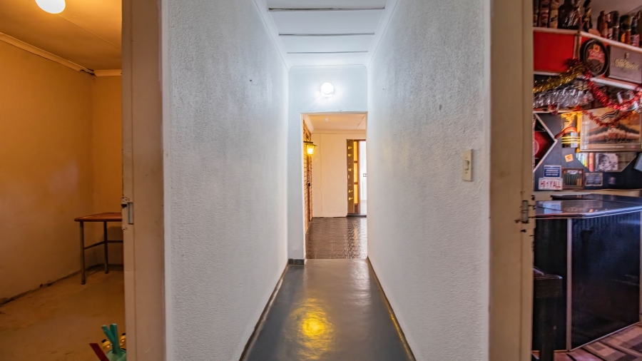 4 Bedroom Property for Sale in Lenasia South Gauteng
