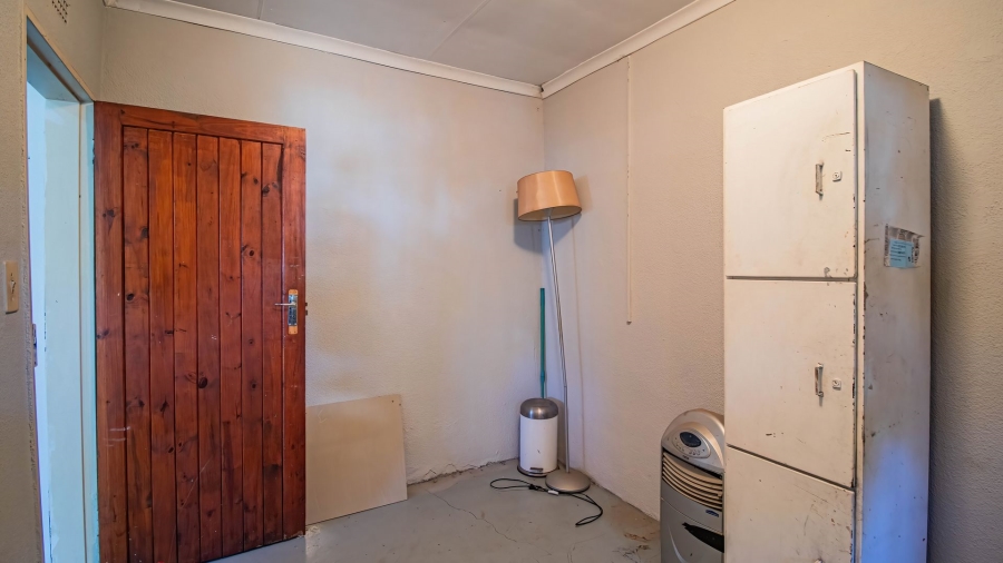 4 Bedroom Property for Sale in Lenasia South Gauteng