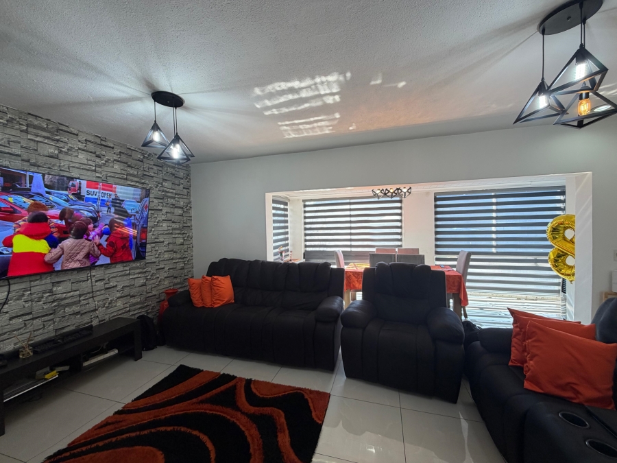 3 Bedroom Property for Sale in Bassonia Gauteng