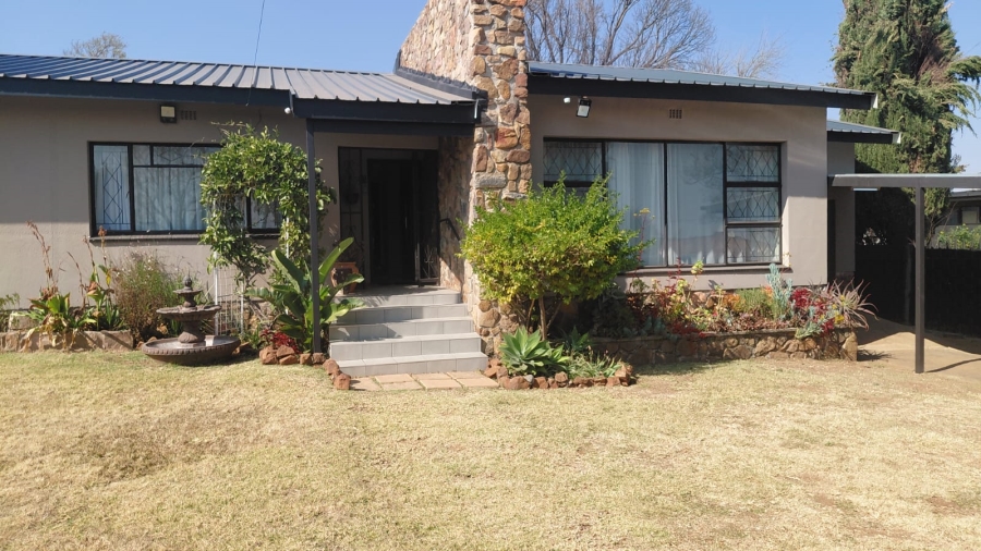 4 Bedroom Property for Sale in Greenhills Gauteng
