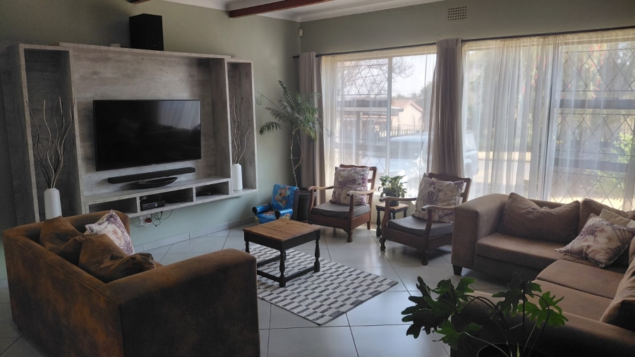 4 Bedroom Property for Sale in Greenhills Gauteng
