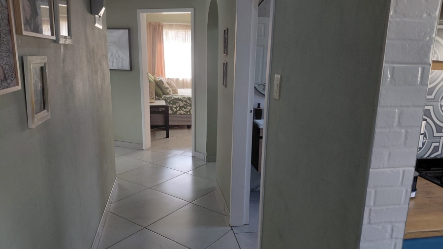 4 Bedroom Property for Sale in Greenhills Gauteng