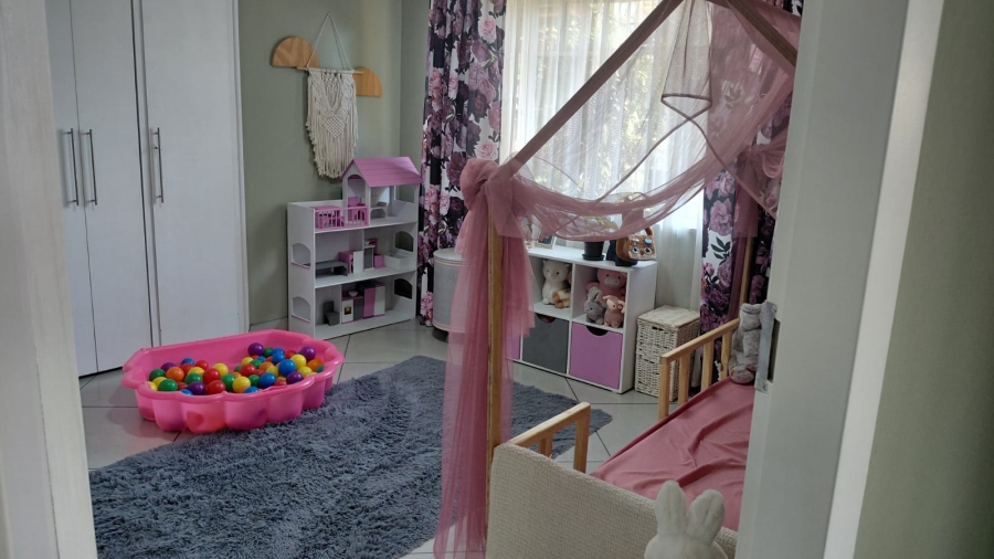 4 Bedroom Property for Sale in Greenhills Gauteng