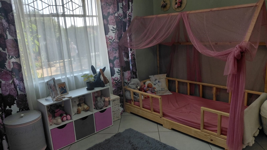 4 Bedroom Property for Sale in Greenhills Gauteng