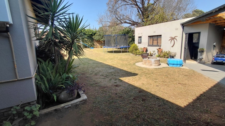 4 Bedroom Property for Sale in Greenhills Gauteng