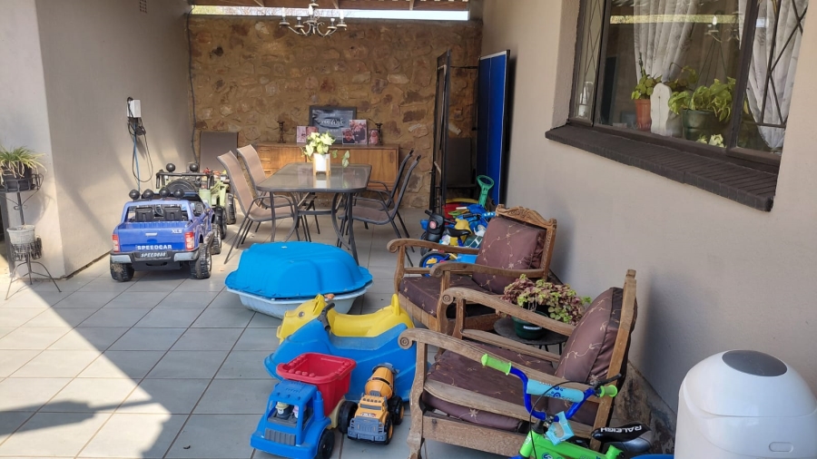 4 Bedroom Property for Sale in Greenhills Gauteng