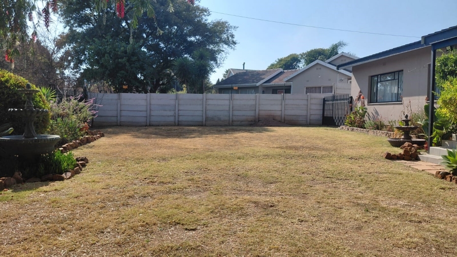 4 Bedroom Property for Sale in Greenhills Gauteng
