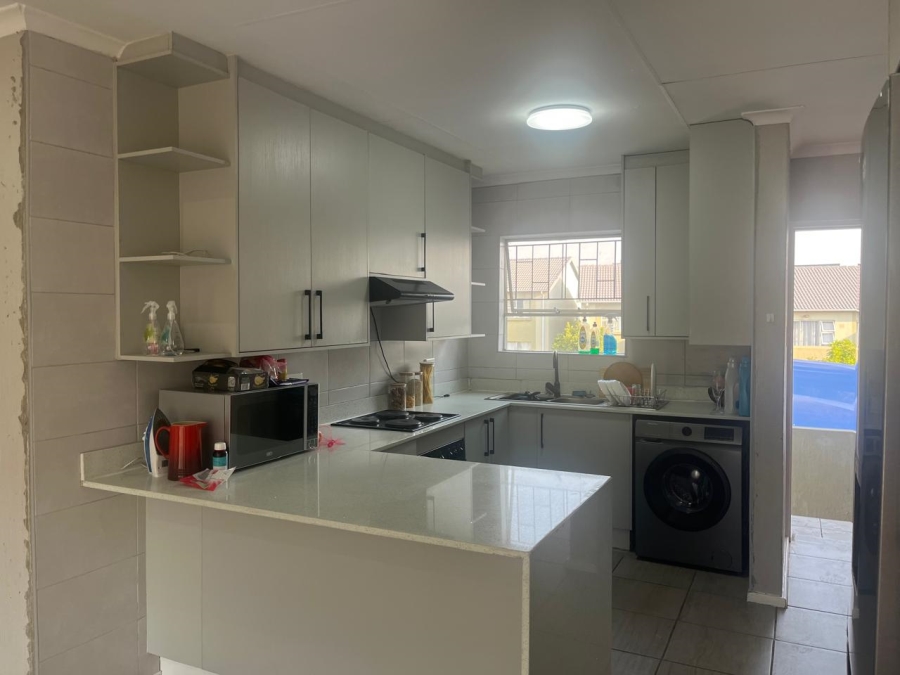 2 Bedroom Property for Sale in Vorna Valley Gauteng