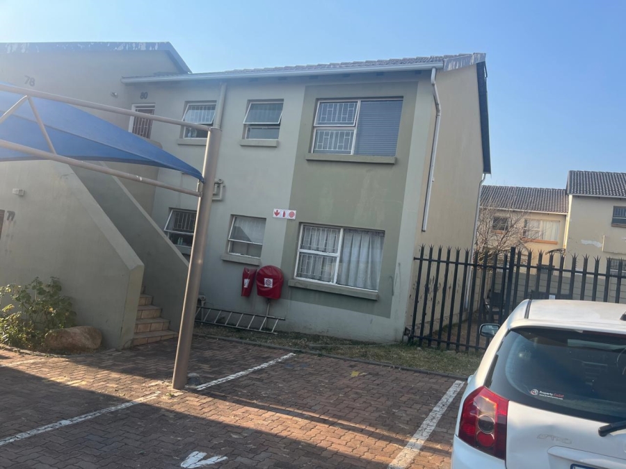 2 Bedroom Property for Sale in Vorna Valley Gauteng