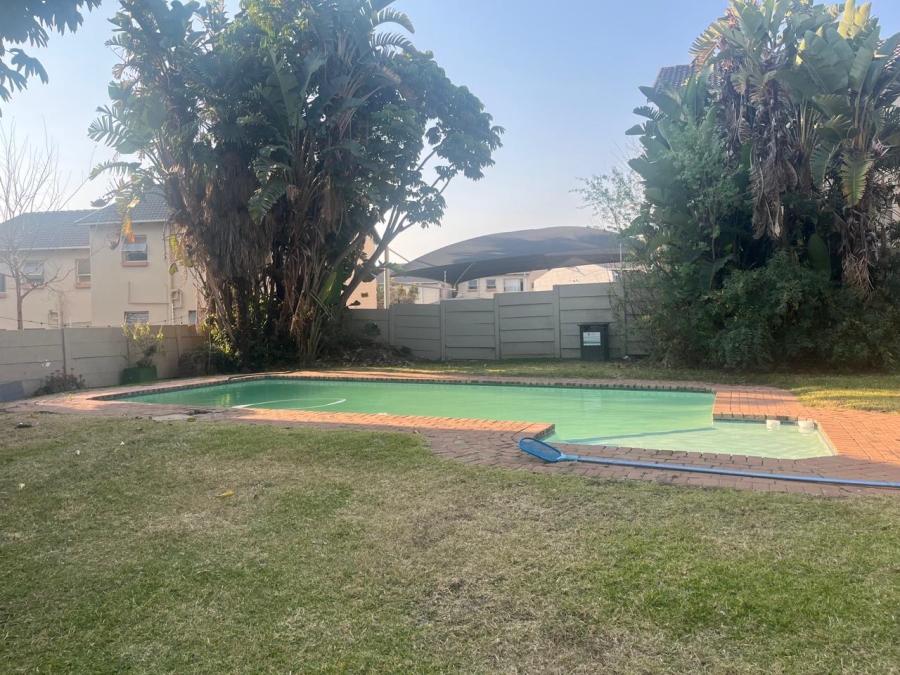 2 Bedroom Property for Sale in Vorna Valley Gauteng