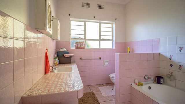 4 Bedroom Property for Sale in Meadowbrook Gauteng