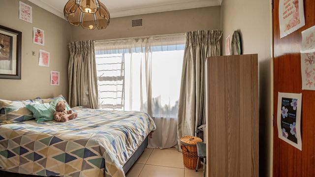 4 Bedroom Property for Sale in Meadowbrook Gauteng