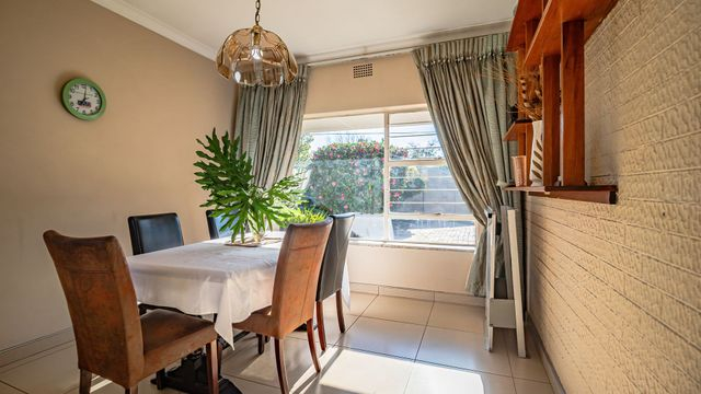 4 Bedroom Property for Sale in Meadowbrook Gauteng