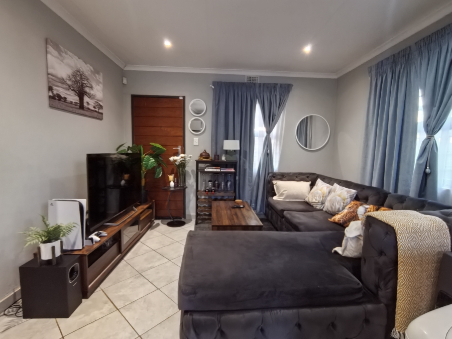 3 Bedroom Property for Sale in Lotus Gardens Gauteng