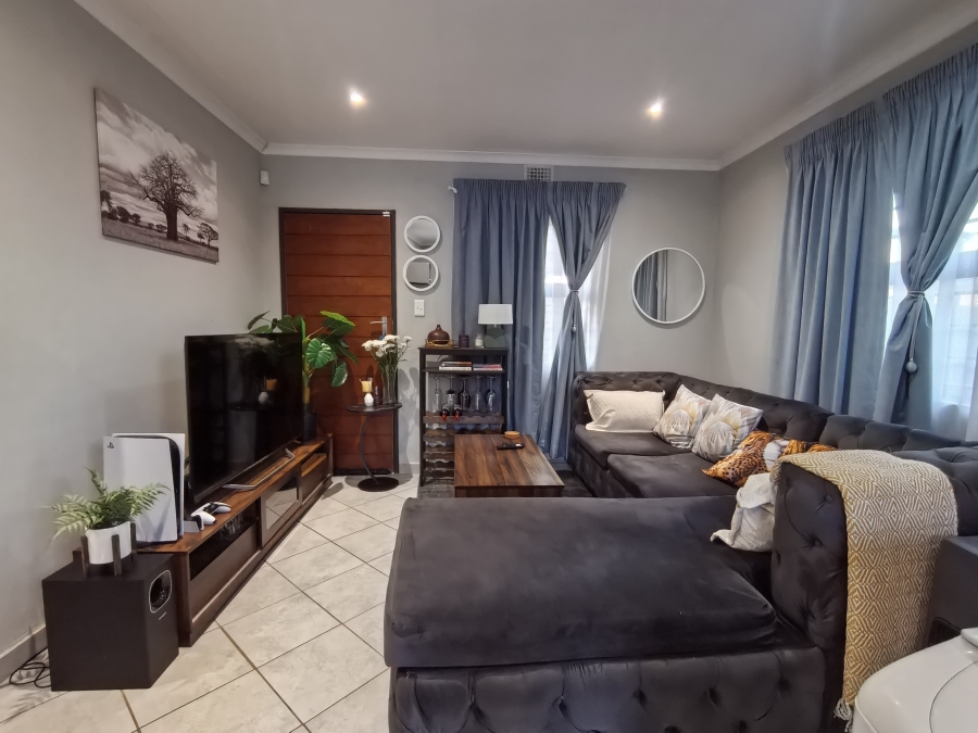 3 Bedroom Property for Sale in Lotus Gardens Gauteng