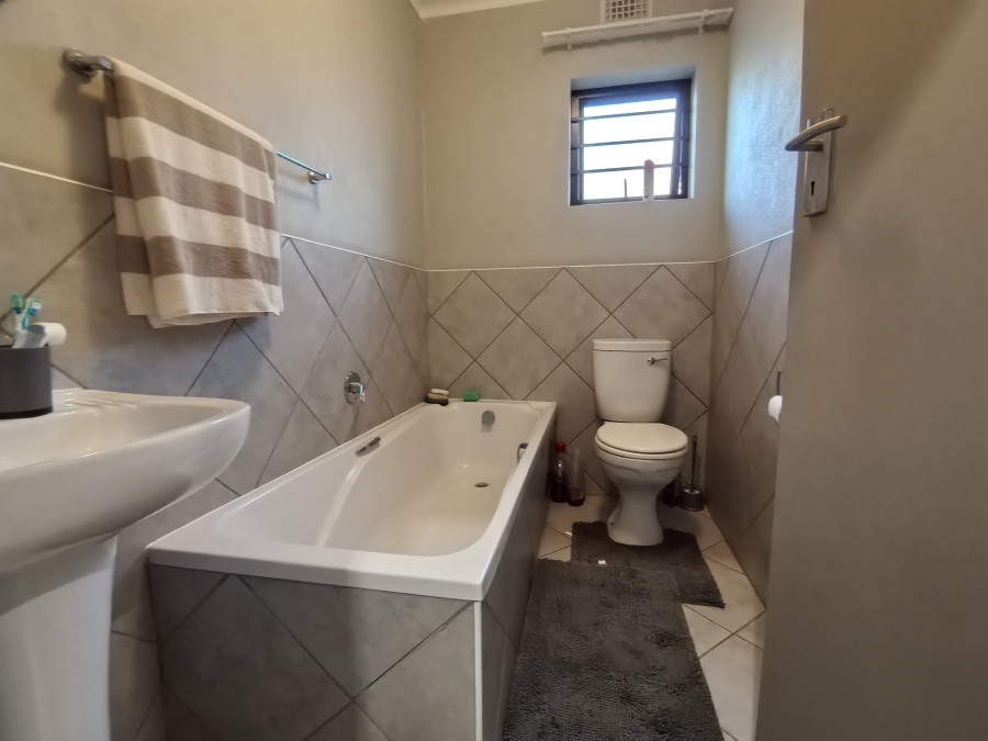 3 Bedroom Property for Sale in Lotus Gardens Gauteng
