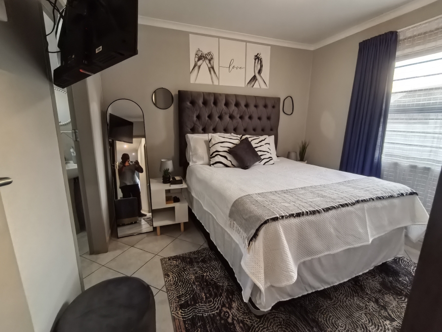 3 Bedroom Property for Sale in Lotus Gardens Gauteng
