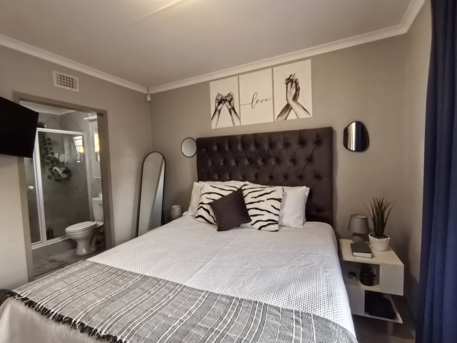 3 Bedroom Property for Sale in Lotus Gardens Gauteng