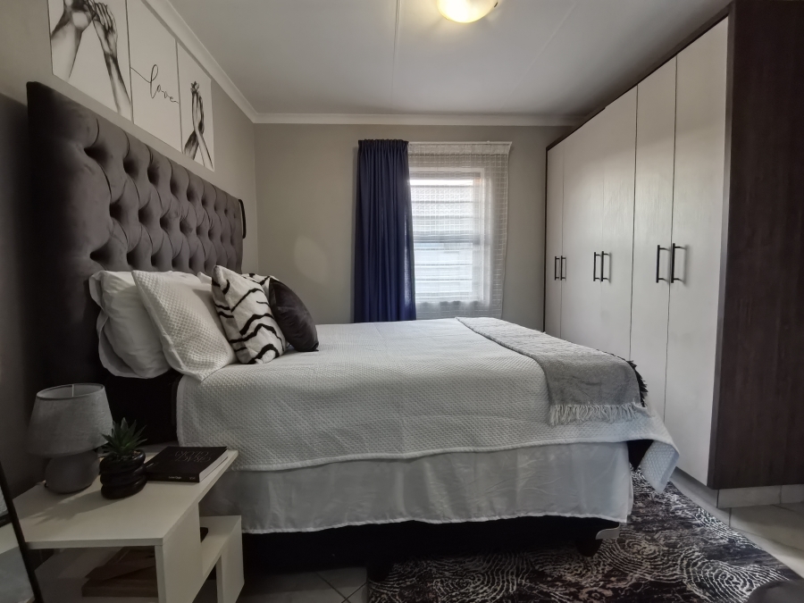3 Bedroom Property for Sale in Lotus Gardens Gauteng