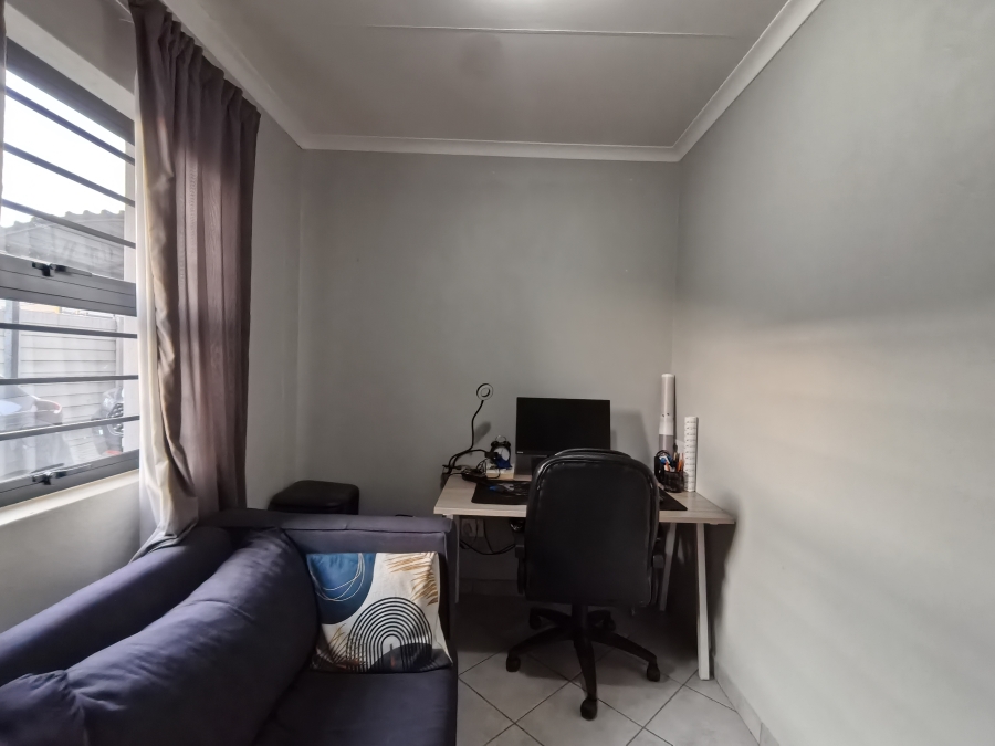3 Bedroom Property for Sale in Lotus Gardens Gauteng