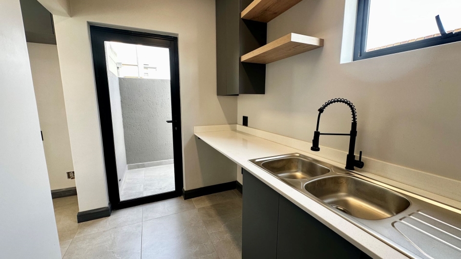 4 Bedroom Property for Sale in Fountainbrook Estate Gauteng