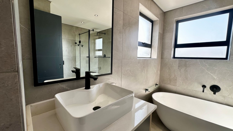 4 Bedroom Property for Sale in Fountainbrook Estate Gauteng