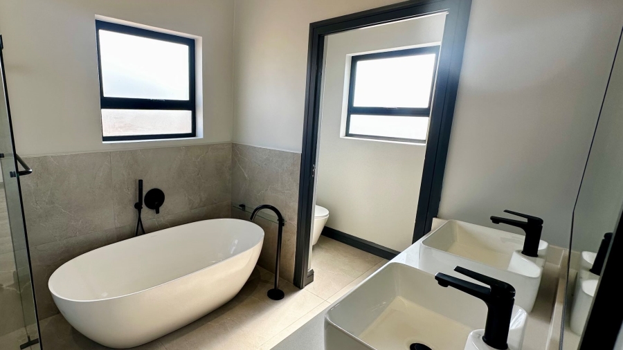 4 Bedroom Property for Sale in Fountainbrook Estate Gauteng