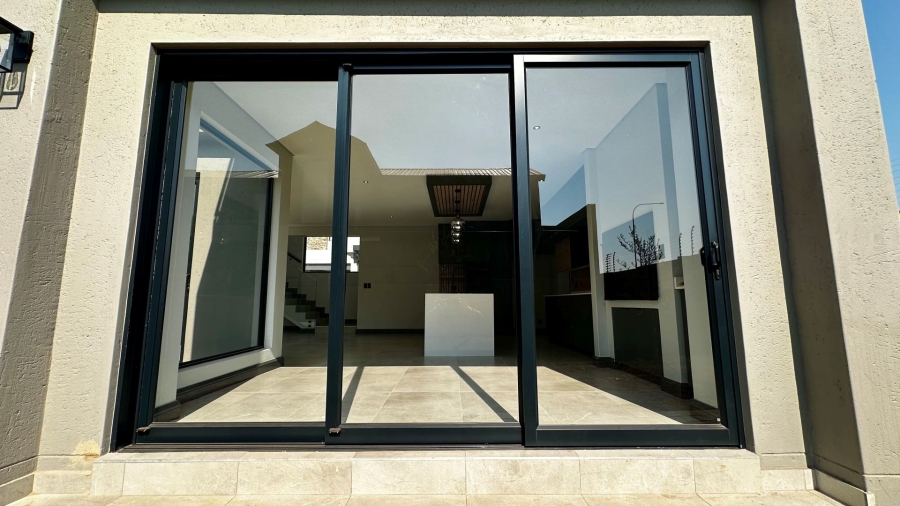 4 Bedroom Property for Sale in Fountainbrook Estate Gauteng