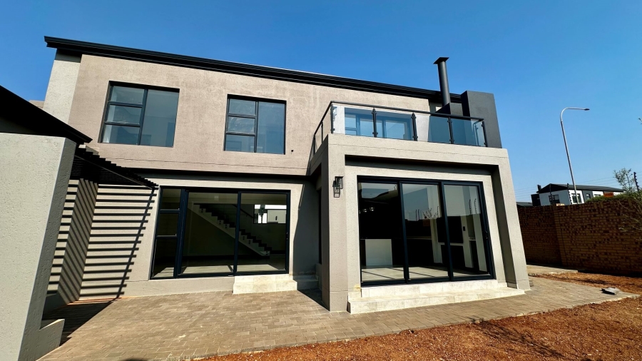 4 Bedroom Property for Sale in Fountainbrook Estate Gauteng