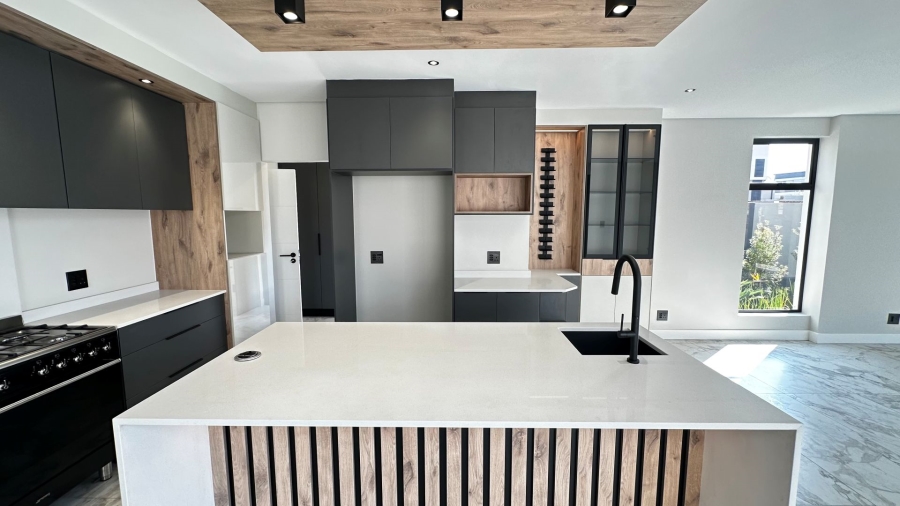 4 Bedroom Property for Sale in Fountainbrook Estate Gauteng