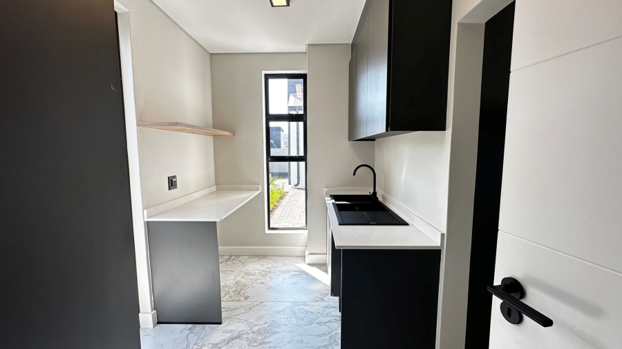 4 Bedroom Property for Sale in Fountainbrook Estate Gauteng