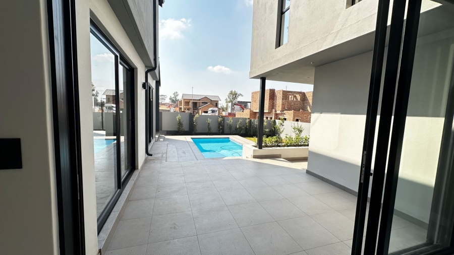 4 Bedroom Property for Sale in Fountainbrook Estate Gauteng