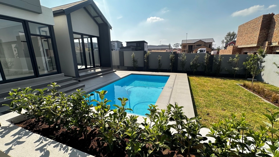 4 Bedroom Property for Sale in Fountainbrook Estate Gauteng