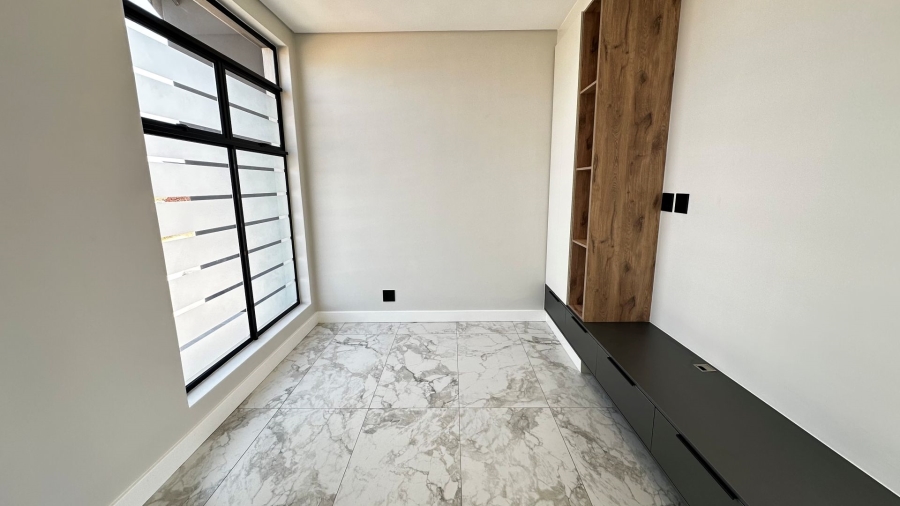4 Bedroom Property for Sale in Fountainbrook Estate Gauteng