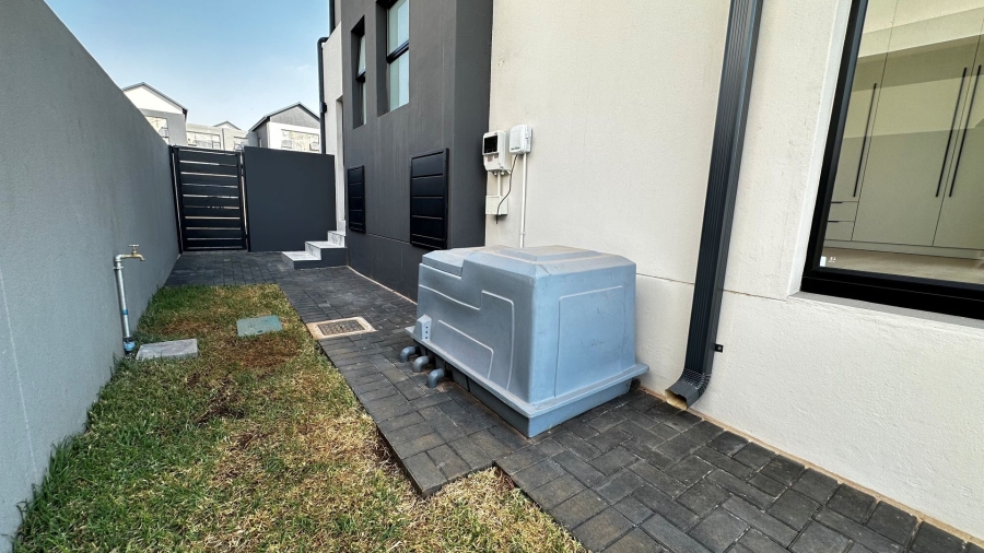 4 Bedroom Property for Sale in Fountainbrook Estate Gauteng