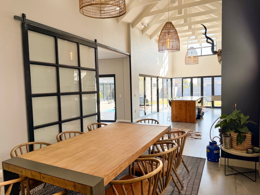 5 Bedroom Property for Sale in Midstream Heights Gauteng