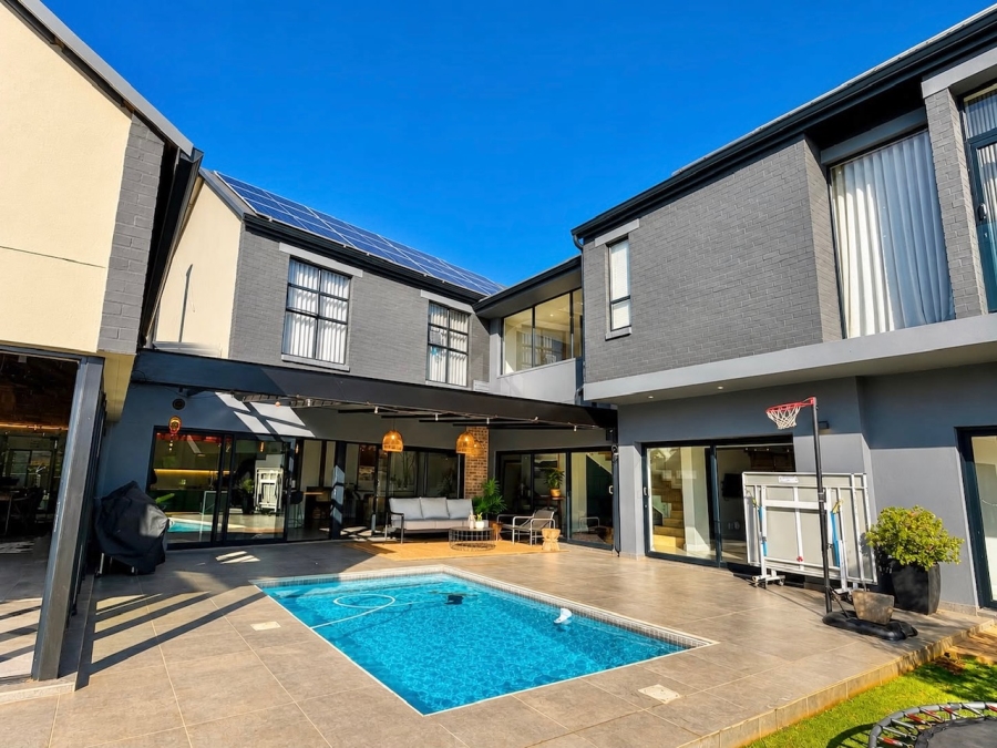 5 Bedroom Property for Sale in Midstream Heights Gauteng
