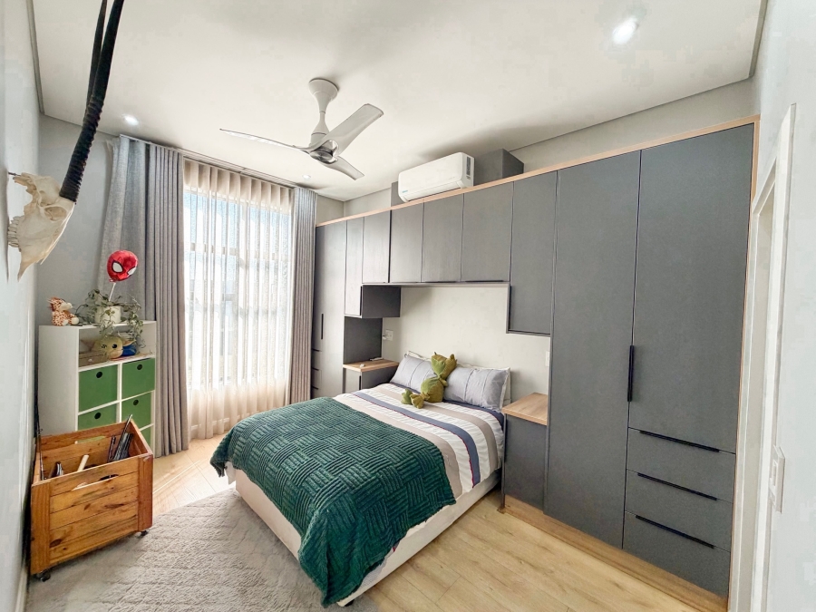 5 Bedroom Property for Sale in Midstream Heights Gauteng