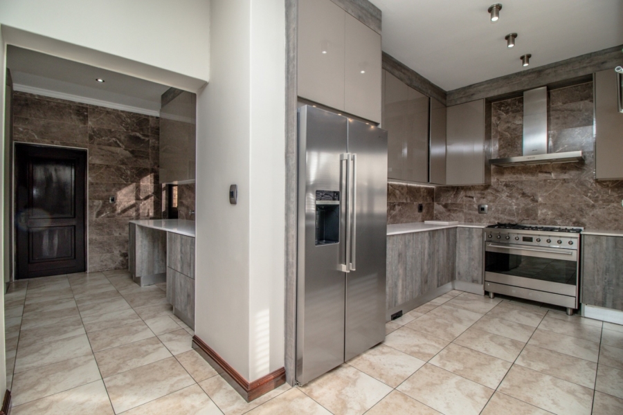3 Bedroom Property for Sale in Lakefield Gauteng