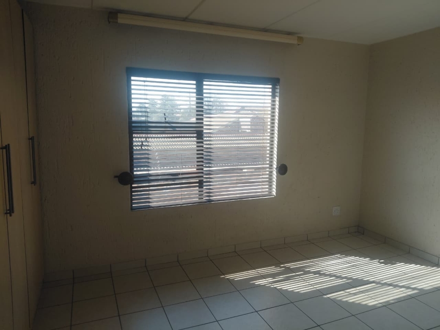 2 Bedroom Property for Sale in Three Rivers Gauteng