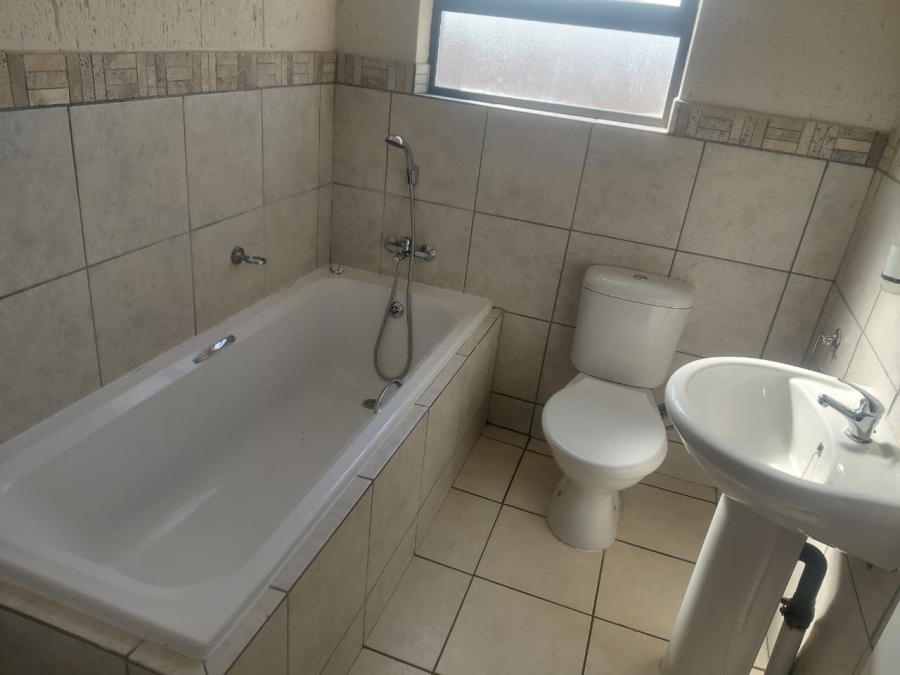 2 Bedroom Property for Sale in Three Rivers Gauteng