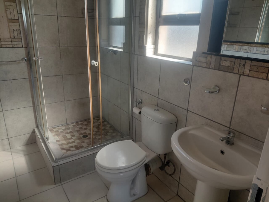 2 Bedroom Property for Sale in Three Rivers Gauteng